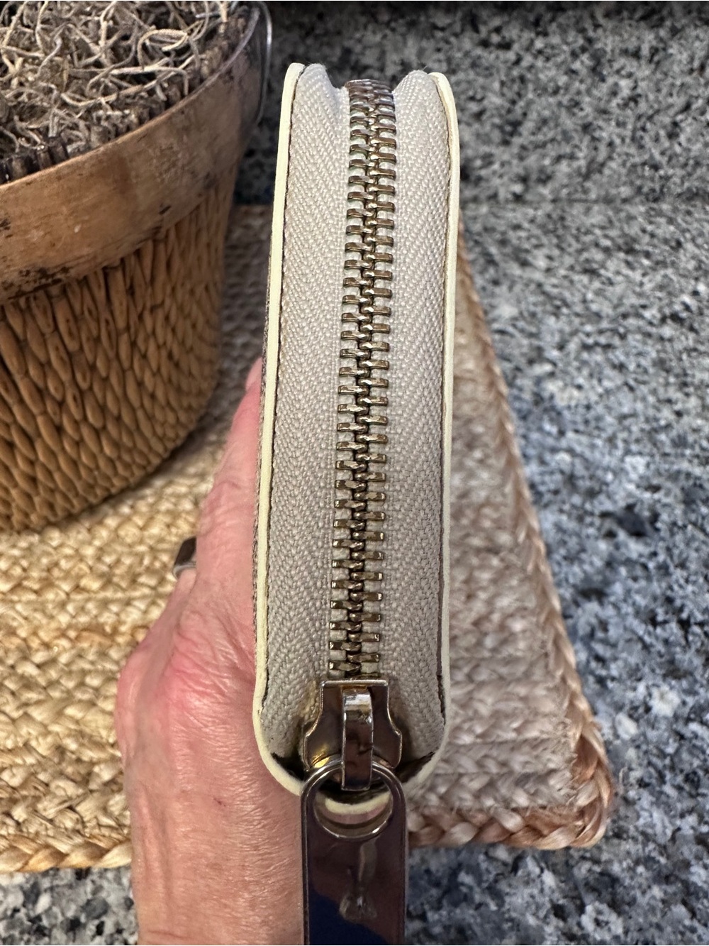 Louis Vuitton Damier Azur Zippy Long Wallet - Picture 5 of 12